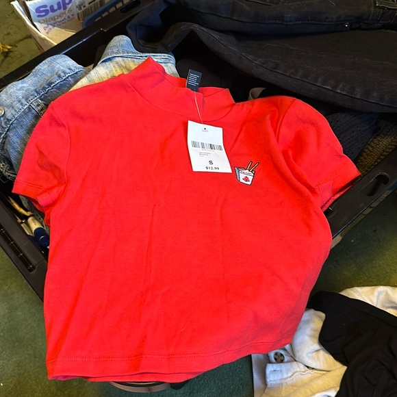 Red crop top - Picture 1 of 1